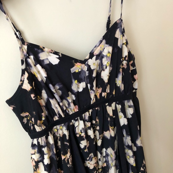 VERA WANG Dress - Picture 5 of 7